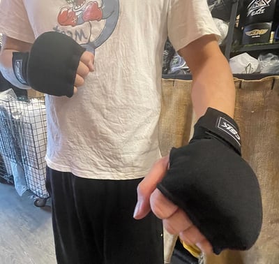 ~子甄彣璟~CSK懶人快速纏手帶 凝膠手套 半指拳套 護手布 拳鋒 護拳鋒 拳擊 護手套 格鬥 散打 泰拳 護具 搏擊 拳鋒套 健身運動1