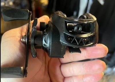 ~子甄彣璟~入門款雙煞車 新手入門 防炸線水滴輪 剎車力 路亞水滴輪 魚線輪 海竿輪 小烏龜 海釣 釣魚 捲線器2