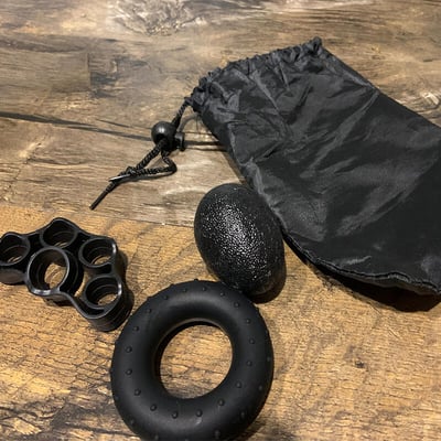 ~子甄彣璟~握力三件套-五指訓練器 握力器 握力球 指力 握力圈 握力蛋 健身訓練 橡膠圈 中老年復健 康複 矽膠 2