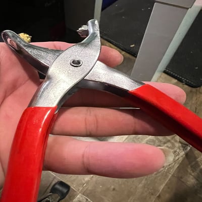 ~子甄彣璟~羽毛球拍 釘邊壓喇叭口鉗器 膠粒換轉護線管  膠粒護線管 鉗子 維修 修復工具用品1