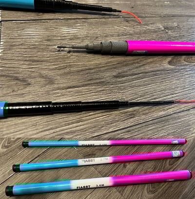 ~子甄彣璟~冰藍粉 28調 新手釣竿 小物竿 魚竿 超短迷你手竿 釣魚竿 溪流竿 釣蝦竿 玻璃鋼魚竿2