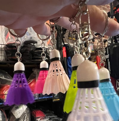 ~子甄彣璟~羽毛球鑰匙圈 鑰匙扣 吊飾 羽球吊飾 紀念品 運動 羽毛球鑰匙扣 飾品 鑰匙掛件 生日禮物3