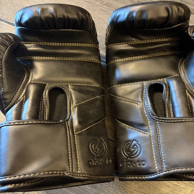 【超纖皮拳擊手套】拳擊訓練 泰拳 散打 格鬥 沙包 高彈減震 舒適透氣 人體工學設計 多層減震 拳館推薦款10