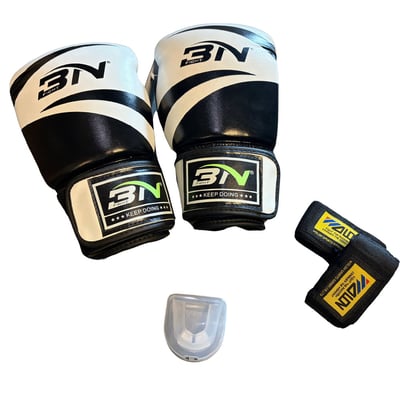 ~子甄彣璟~新人款 組合包 拳擊手套 吸汗纏手帶 綁手帶 搏擊 散打 泰拳 雙面護齒 牙套 拳擊用品1