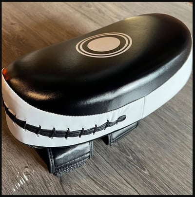 ~子甄彣璟~TR腳靶 拳靶 踢靶 弧形腿靶 拳擊 弓形腳靶 散打 格鬥 武術 側踢 飛踢 訓練靶 運動護具3