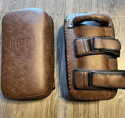 ~子甄彣璟~復古腳靶 踢靶 弧形腿靶 散打 拳擊 泰拳 散打 拳靶 格鬥 泰拳 手靶 訓練靶 武術用品 運動護具3