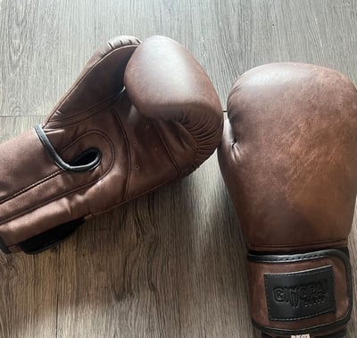 ~子甄彣璟~復古拳擊 拳擊手套 拳套 拳擊 手套 搏擊 散打 泰拳 格鬥散打 健身 運動 武術 打沙包 沙袋 訓練3