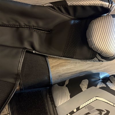 ~子甄彣璟~拳套 拳擊 手套 耐磨透氣 散打 泰拳 搏擊 散打 泰拳 格鬥 散打 健身運動5