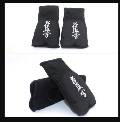 ~子甄彣璟~極真會手套 空手道 拳套 護具 透氣 露指 分指手套 散打 搏擊格鬥 拳擊 武術 泰拳 跆拳道護手8