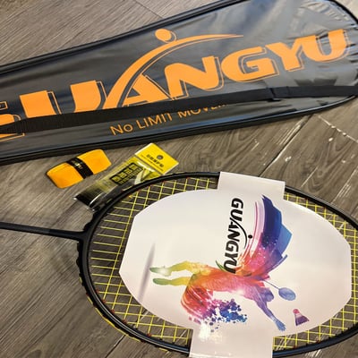 ~子甄彣璟~買1送3 碳素纖維 超輕羽毛球拍 小鋼炮 攻防兼備 高彈的中杆 輕鬆防守 羽毛球拍 羽毛球4