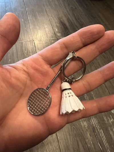 ~子甄彣璟~羽毛球鑰匙圈 鑰匙扣 吊飾 羽球吊飾 紀念品 運動 羽毛球鑰匙扣 飾品 鑰匙掛件 生日禮物2