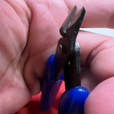 ~子甄彣璟~剪刀斜口鉗 護線管釘 取釘器 羽毛球拍 護線管 單線管 雙線管通用 拔釘器 維修工具4