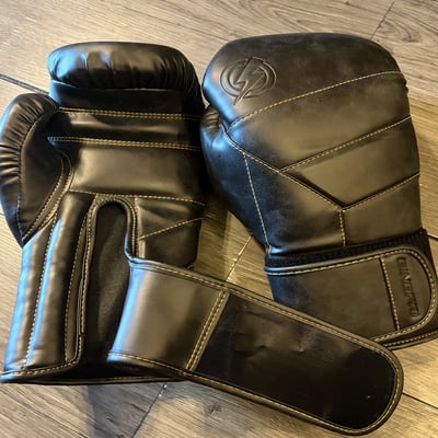 【超纖皮拳擊手套】拳擊訓練 泰拳 散打 格鬥 沙包 高彈減震 舒適透氣 人體工學設計 多層減震 拳館推薦款9