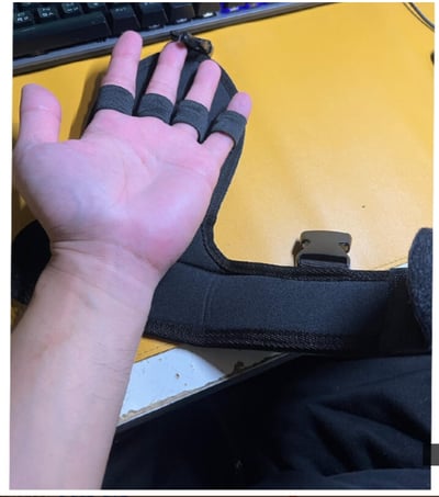 ~子甄彣璟~輔助固定手套 訓練器 輔助手套 固定手部 手指握力 握拳 康復手套 健身手套2