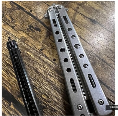 ~子甄彣璟~蝴蝶梳 花式翻轉 甩梳 扁梳 魔法梳 蝴蝶刀梳子 折疊梳 蝴蝶刀造型梳 不鏽鋼梳 梳子 油頭梳 剪髮刀7