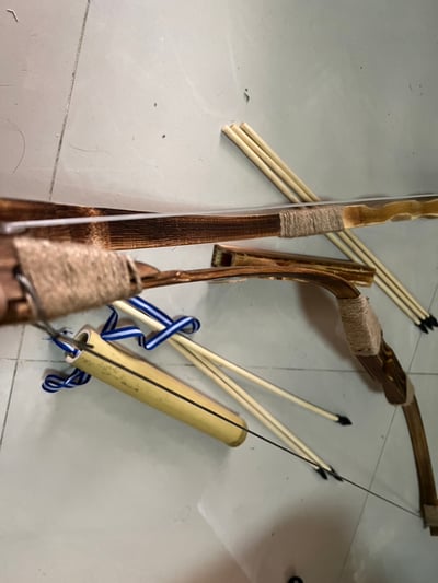 ~子甄彣璟~cosplay 兒童玩具 弓箭 娛樂 親子玩具 親子遊戲 戶外運動 騎馬射箭 射擊訓練 附3支箭 1組箭筒8