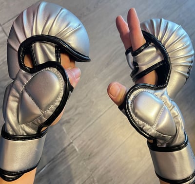 ~子甄彣璟~站立訓練手套 半指手套 拳擊 訓練手靶 拳套 拳擊手套 散打 泰拳 搏鬥 拳套3