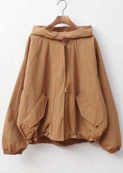 輕磅連帽下縮身釦式造型外套*7色 KB110984