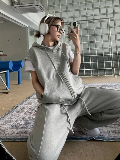 高磅數素面連帽拉鍊背心外套*2色 TB9801