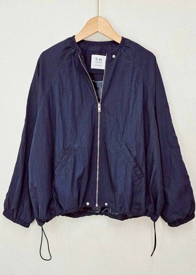 簡約輕磅下抽繩防風外套*3色 K950110