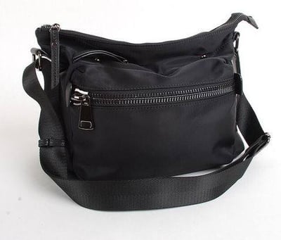 超實用防潑水多隔層尼龍郵差包*1色 KB950975