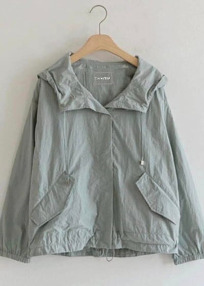 輕磅連帽下縮身釦式造型外套*7色 KB110983