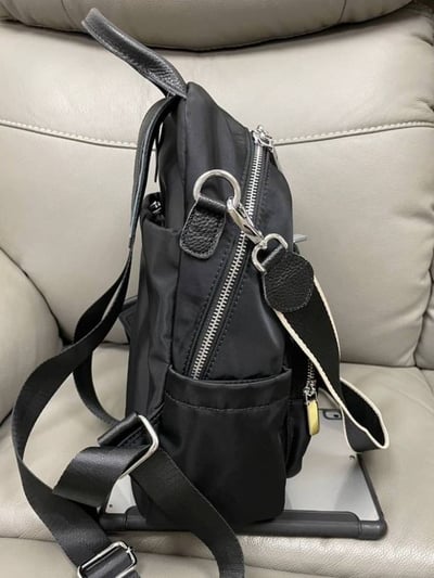 高機能多層拉鍊後背包*1色 KB1020975