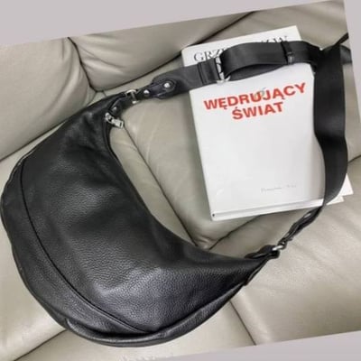 超受歡迎牛皮灣月包*1色 KB1050887