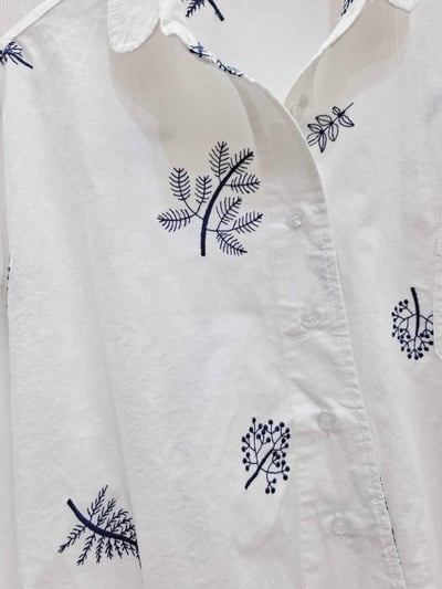 棉質電繡花草紋計款襯衫*3色 K085894