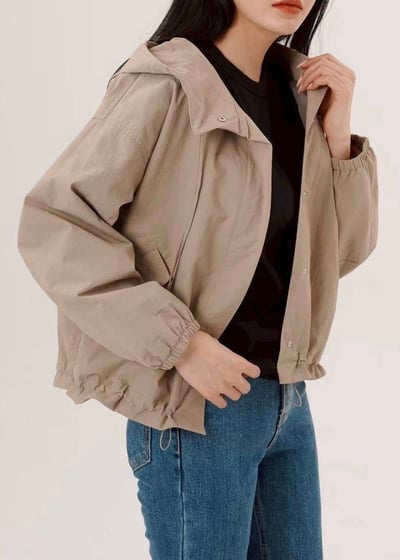 輕磅連帽下縮身釦式造型外套*7色 KB1109815