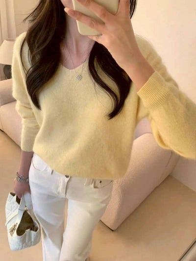 【SALE商品】V領親膚水晶貂絨上衣 *8色 KB98825783