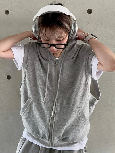 高磅數素面連帽拉鍊背心外套*2色 TB9802