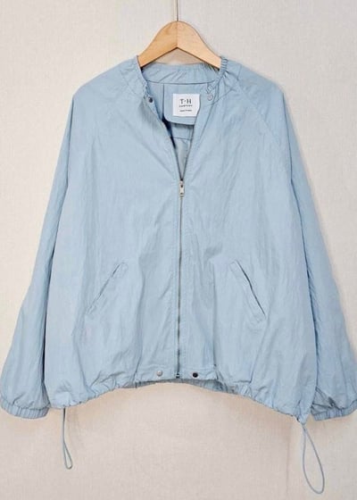 簡約輕磅下抽繩防風外套*3色 K95019