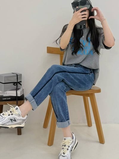 側邊撞色條水洗彈力男友牛仔褲*1色 K740062