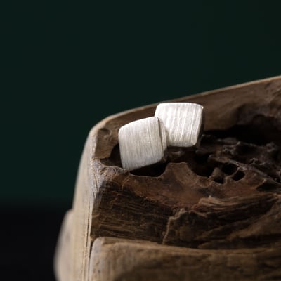 925銀 四角方形拉絲耳飾2