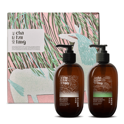 【茶籽堂】胭脂馬版畫禮盒(桑白皮洗髮露330ml＋荷葉沐浴露330ml)1