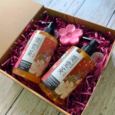 茶寶】花漾風華桃花禮盒3件組(洗髮露x1、沐浴露x1、桃花手工皂x1)2