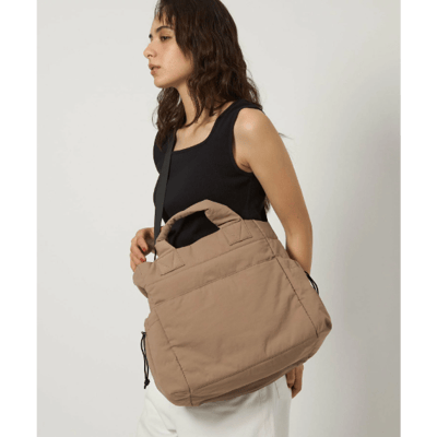 「WEB限定」的 2WAY 潑水托特包19