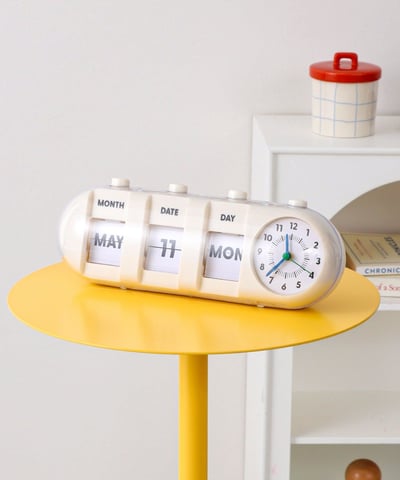 【 3COINS 】COLORFUL DAYS｜復古POP風桌上時鐘1