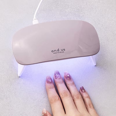 【日本3COINS】and us美甲燈 小款1