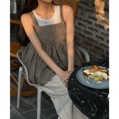 【 titivate 】日系大人感．方領蓬鬆下擺細肩帶背心3