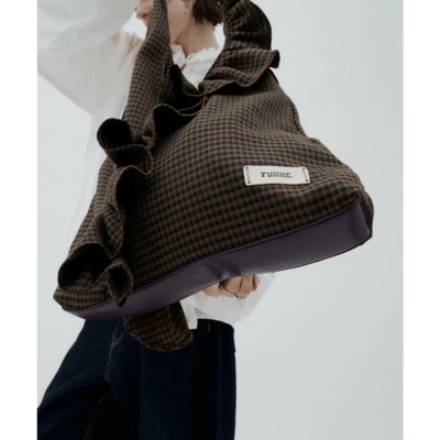 【TYNNE.】撞色荷葉邊三角托特包5