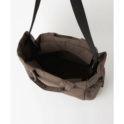 「WEB限定」的 2WAY 潑水托特包11