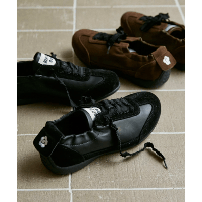 【 MARY QUANT 】麂皮感抓皺運動鞋2