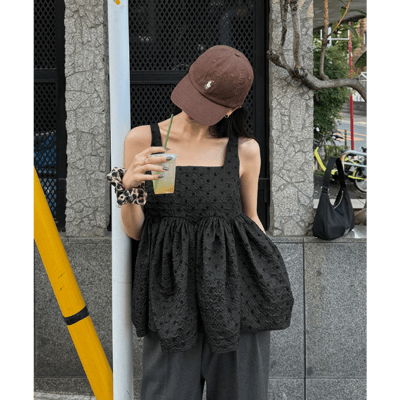 【 titivate 】日系大人感．方領蓬鬆下擺細肩帶背心10