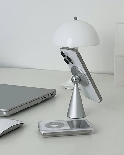 （預購）LYCKA Till香檳磁吸手機座2