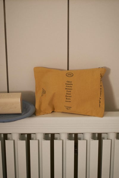 （現貨）韓國 HÔTEL 827 | Holiday pouch 化妝包/旅行收納包3