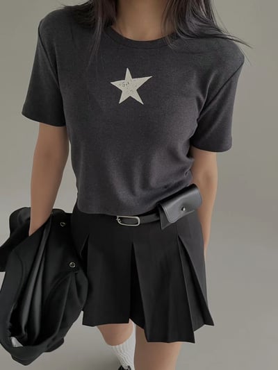 O22塗鴉星星短版上衣（Green/Charcoal/White）4