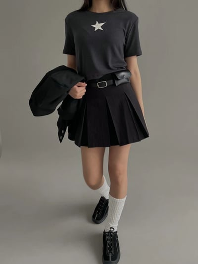 O22塗鴉星星短版上衣（Green/Charcoal/White）3