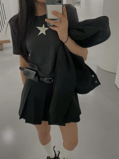 O22塗鴉星星短版上衣（Green/Charcoal/White）1